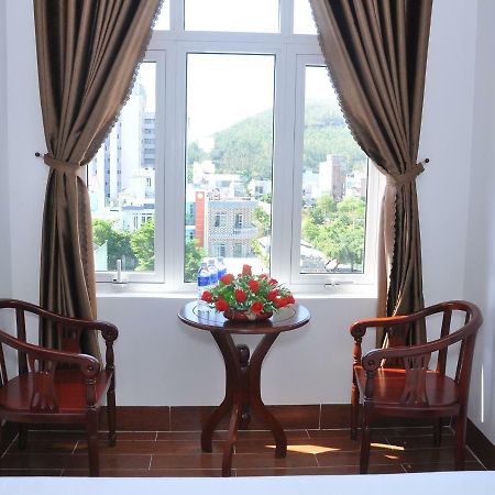 Thuy Tien Hotel Куи Нхон Екстериор снимка