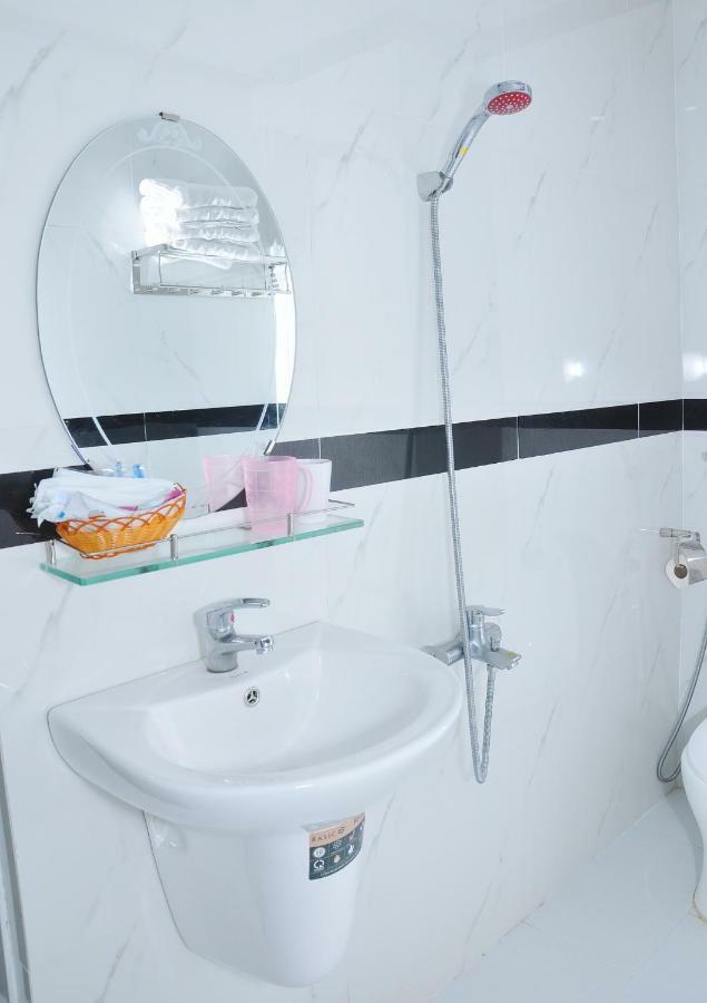 Thuy Tien Hotel Куи Нхон Екстериор снимка