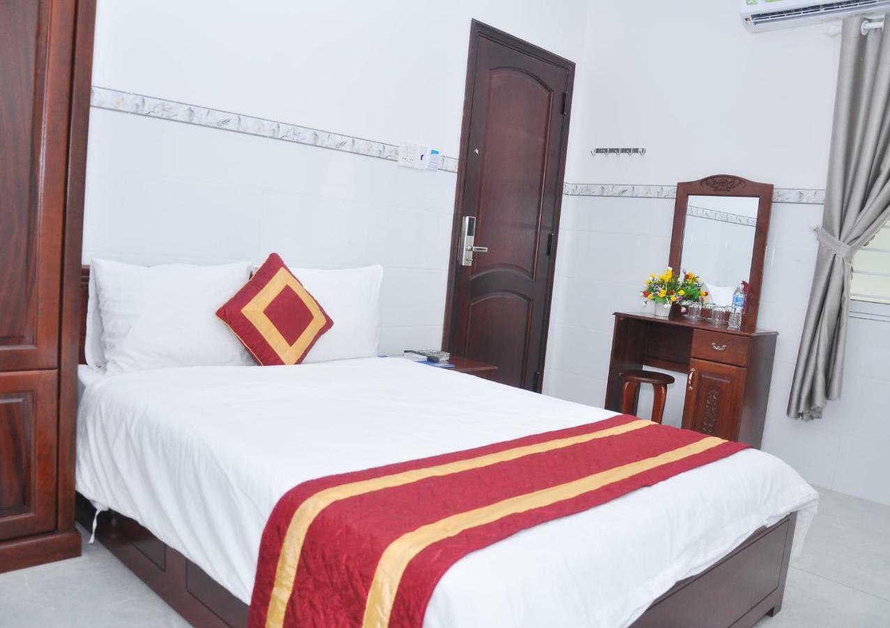 Thuy Tien Hotel Куи Нхон Екстериор снимка